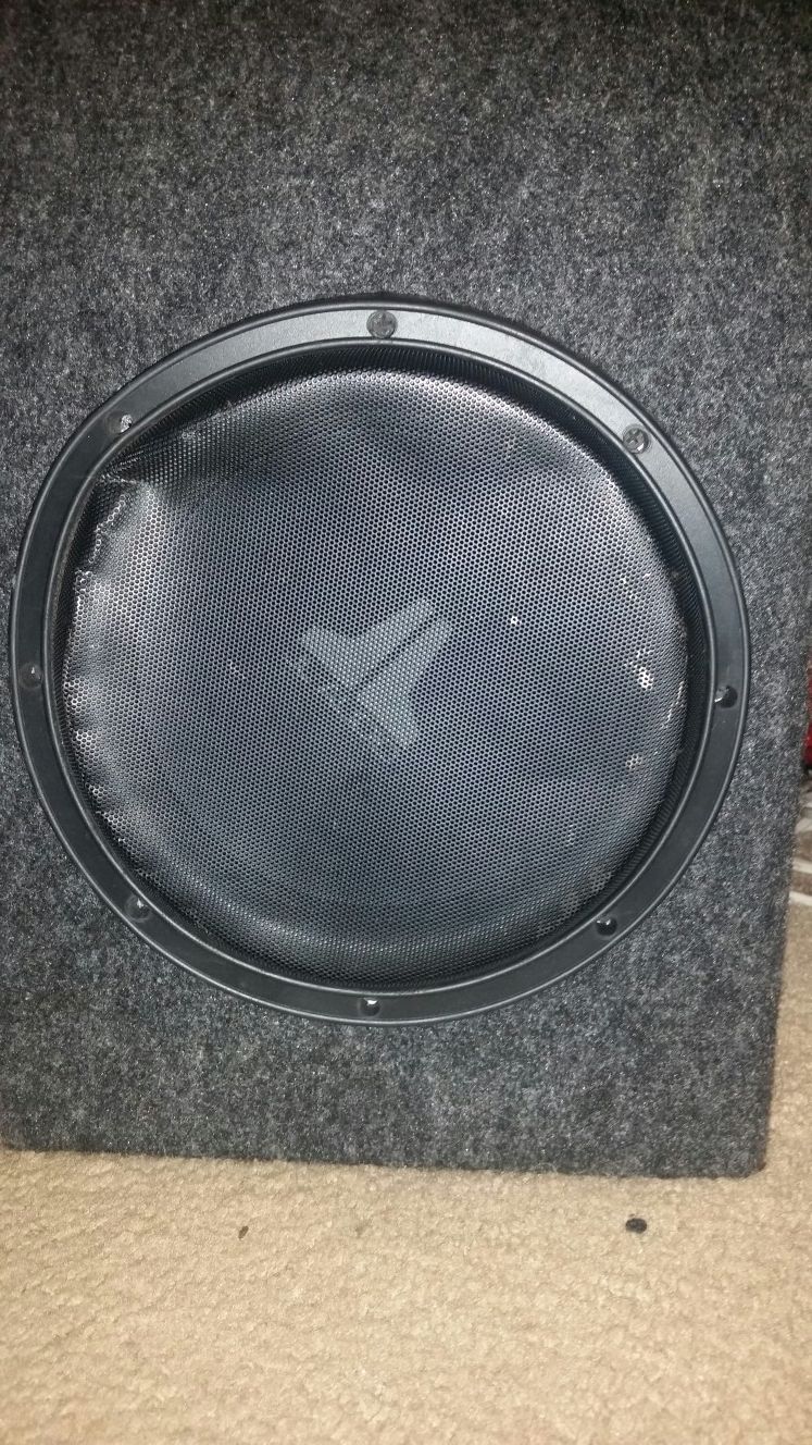 JL audio E6450 amp and 10 inch W3V2 JL sub for Sale in Des Moines, WA