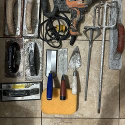 Corded Spade Mixer With Accessories 