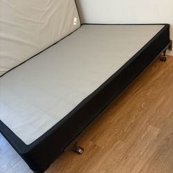 Queen Size Sealy Box Spring And Metal Frame