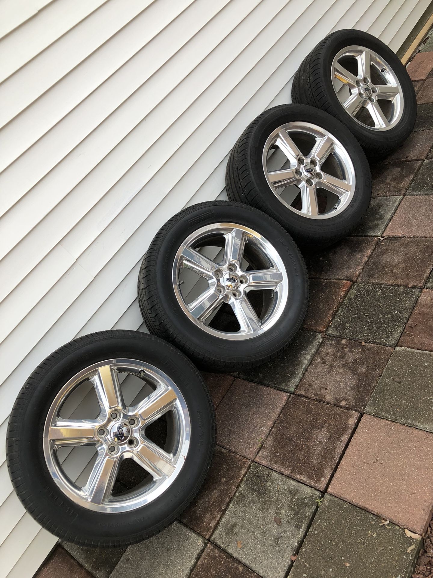 Crown Vic Mustang Wheels - 2sz33pz
