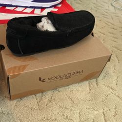 Black Ugg Slippers 