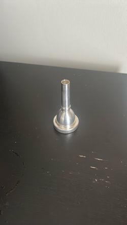 Tuba mouthpiece