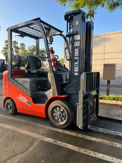 2022 5,000 lbs Forklift LOW HOURS