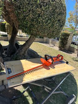 Black and decker electric hedge trimmer