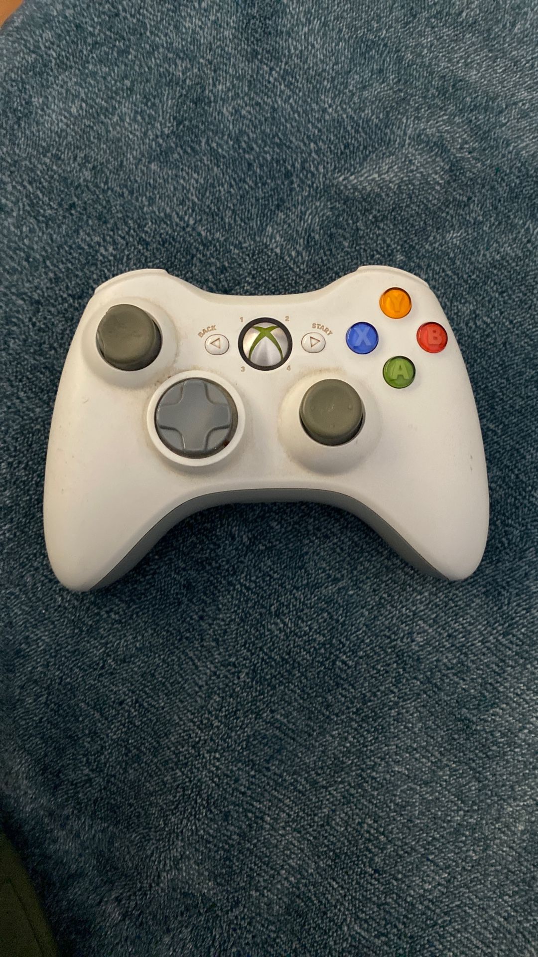 Xbox 360 Controller - White ($15)