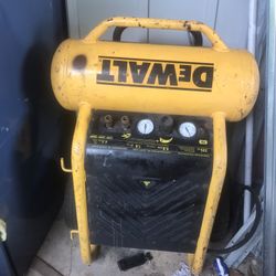 Dewalt Compressor 