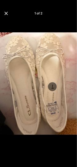 White floral mesh flats size 7