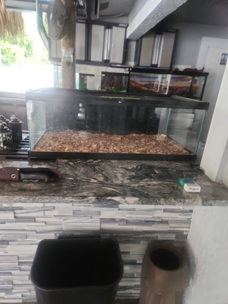 3 ftx18x13 tank reptile encloure