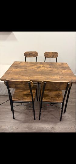 Rustic Wood and Metal Dining Table Set with 4 Chairs