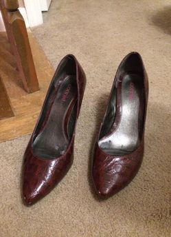 Red heels 9.5