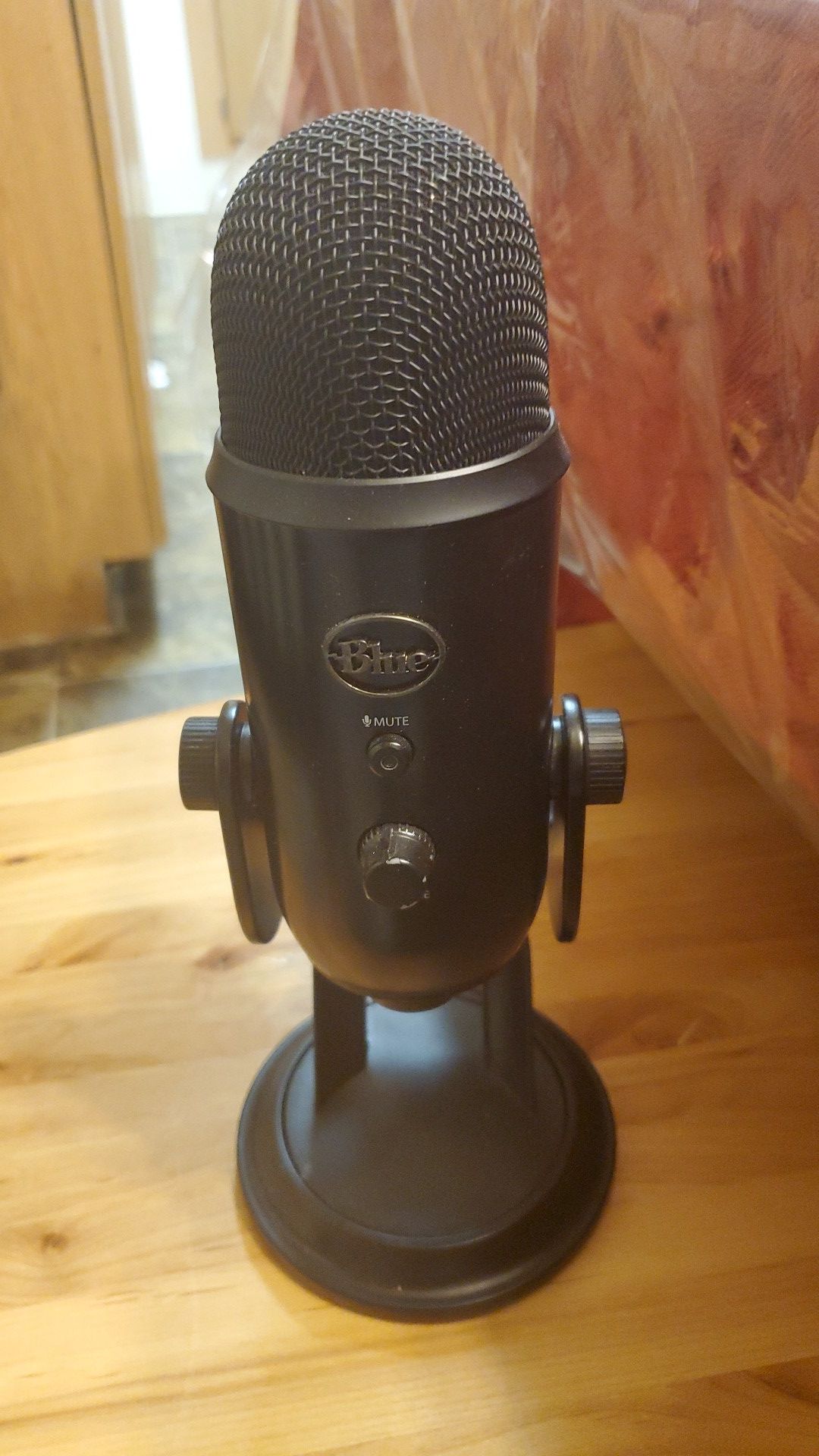 Blue yeti Black Edition No Low Ballers!!