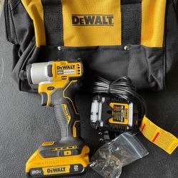 DeWALT (DCF840D1) 20V MAX Brushless Cordless 1/4 In. Impact Driver Kit(1 2.0 ahbattery & charger )
