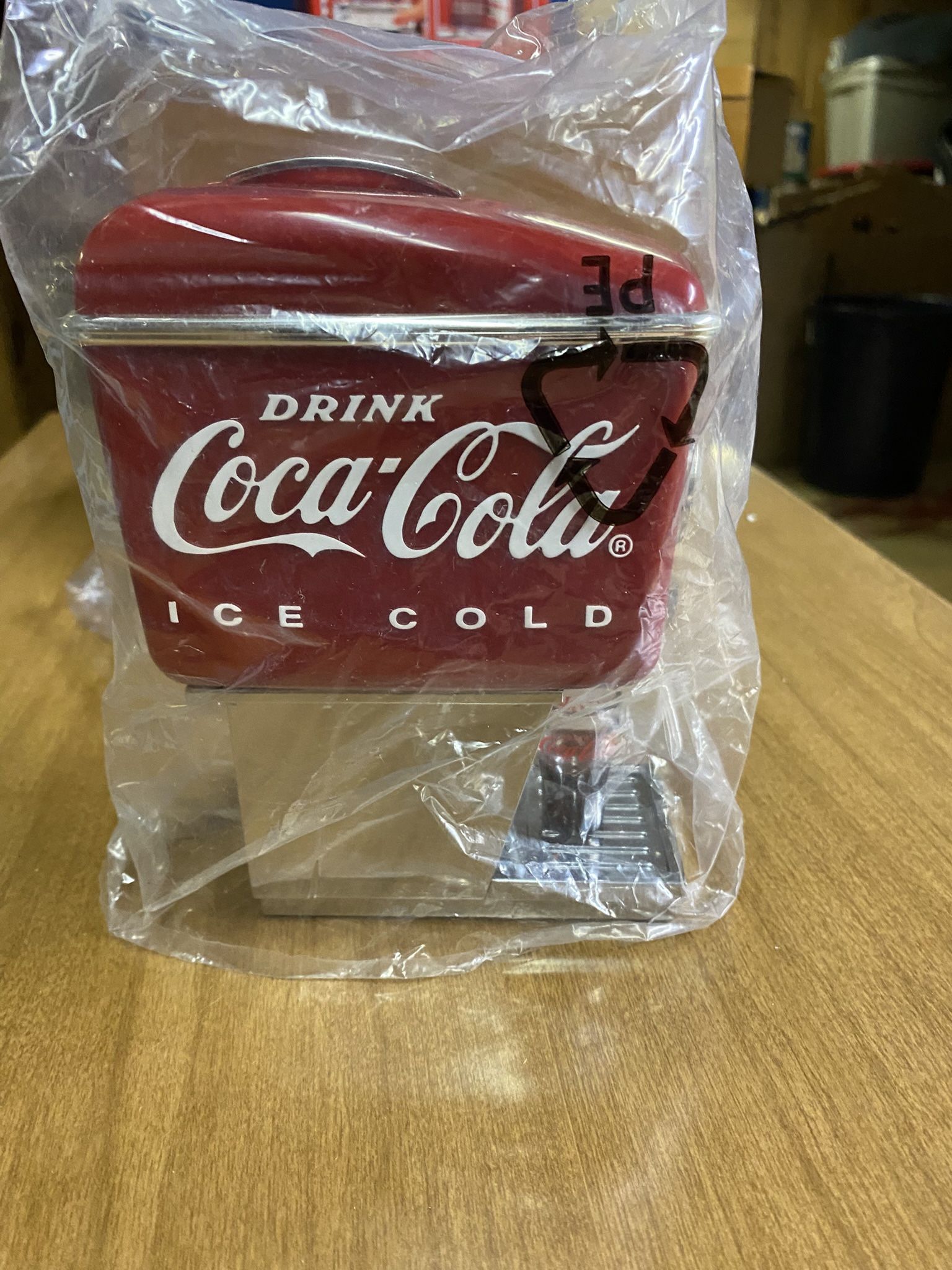 Coca-Cola Vintage Fountain Dispenser Bank, Novelty Coin Bank (NEW)