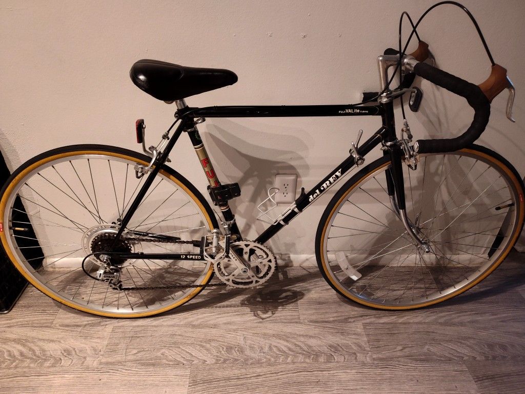 FUJI 12-Speed Bike