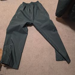 Rain gear large jacket and medium pants