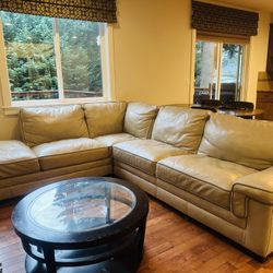 Leather Sectional Living Room Sofa Like New 