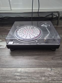 OG Technics SL-1200MK2  Turntable