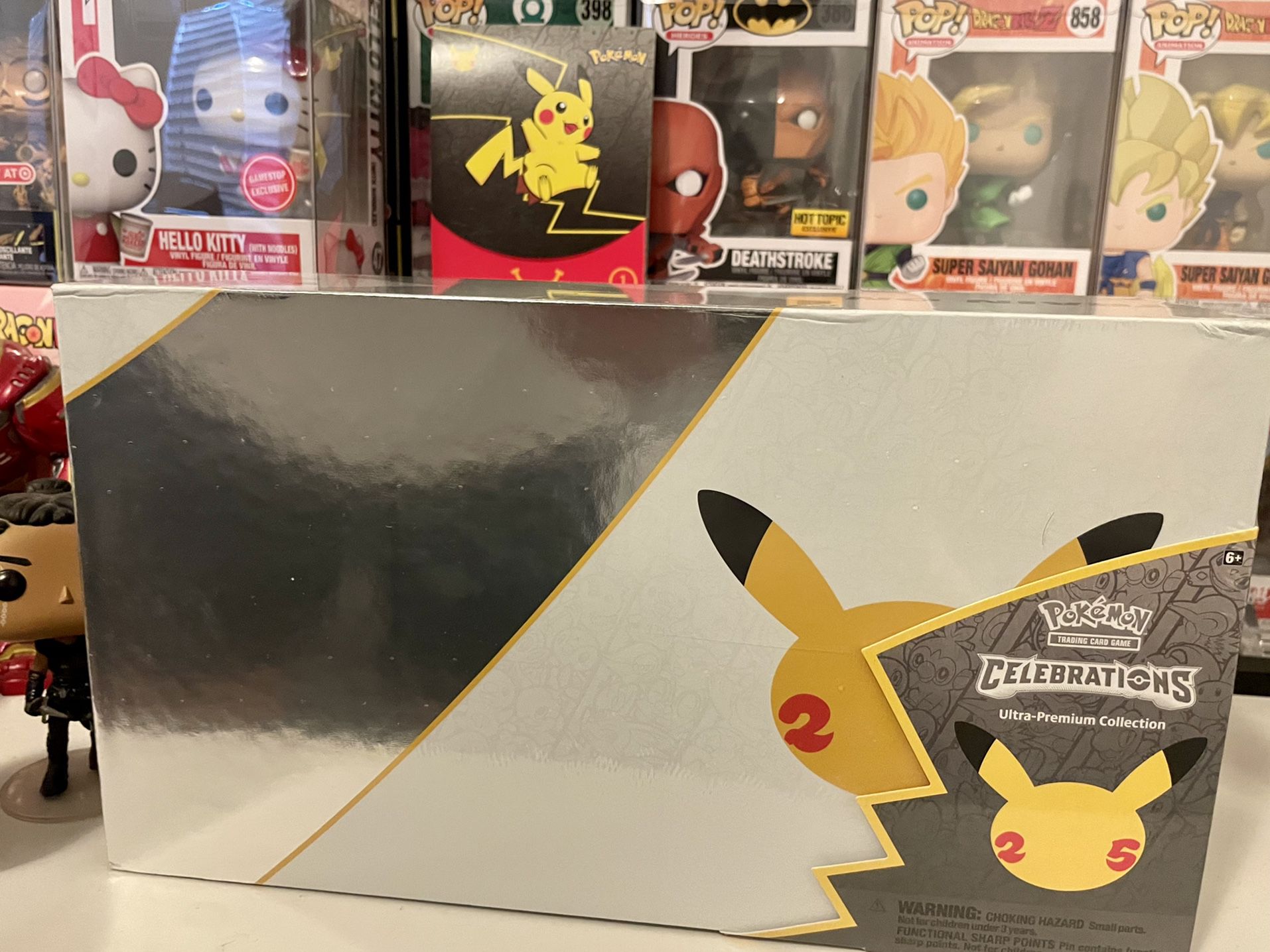 Pokémon Celebrations Ultra Premium Collection Box
