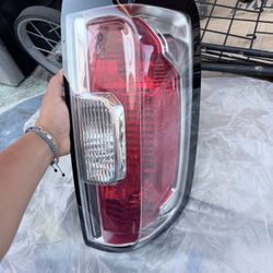 2015-2022 GMC Canyon Driver Side Tail Light 