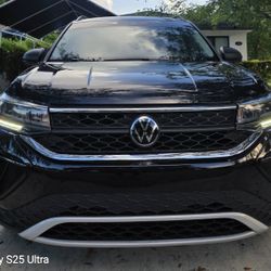 2024 volswagen taos S 