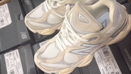 New Balance 9060