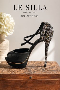Le Silla Crystal Heel Platform Sandals - Size 38.5 (US 8)