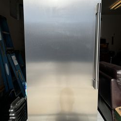 Frigidaire Professional Freezer 