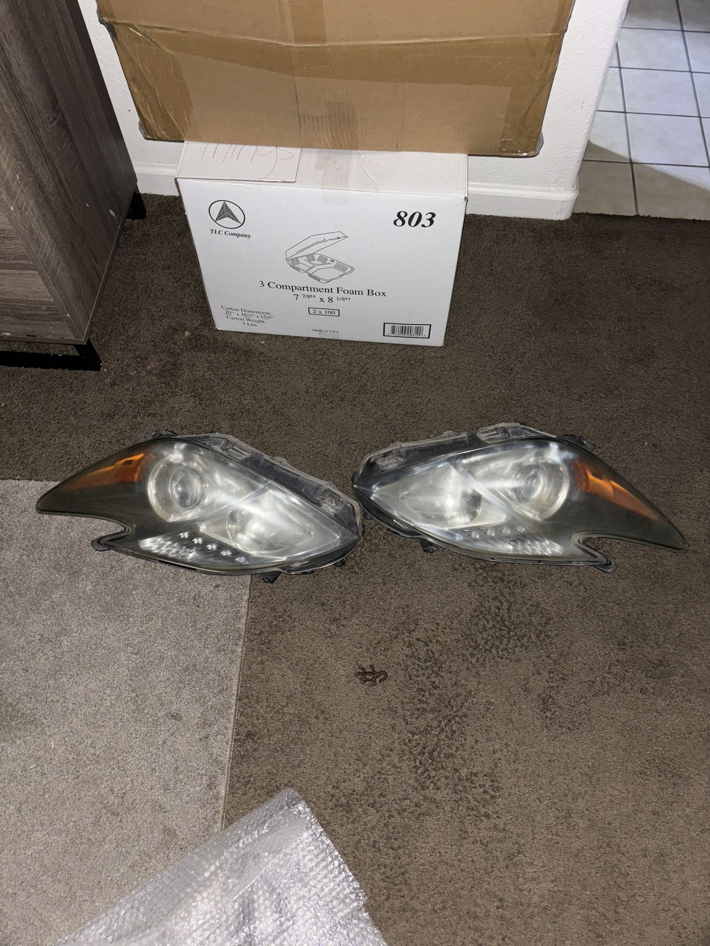 2010 Original Toyota Prius Head Lights