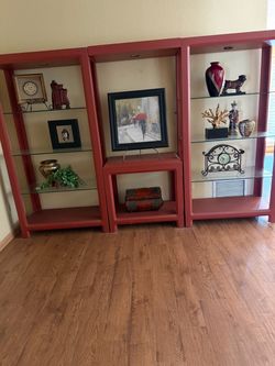 Wall unit with all accessories included