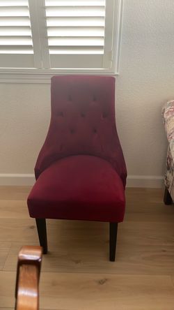 Set of 2 red like velvet chairs