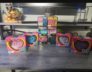Needoh groovy heart, Nice cube,Fuzz ball and color changing ball