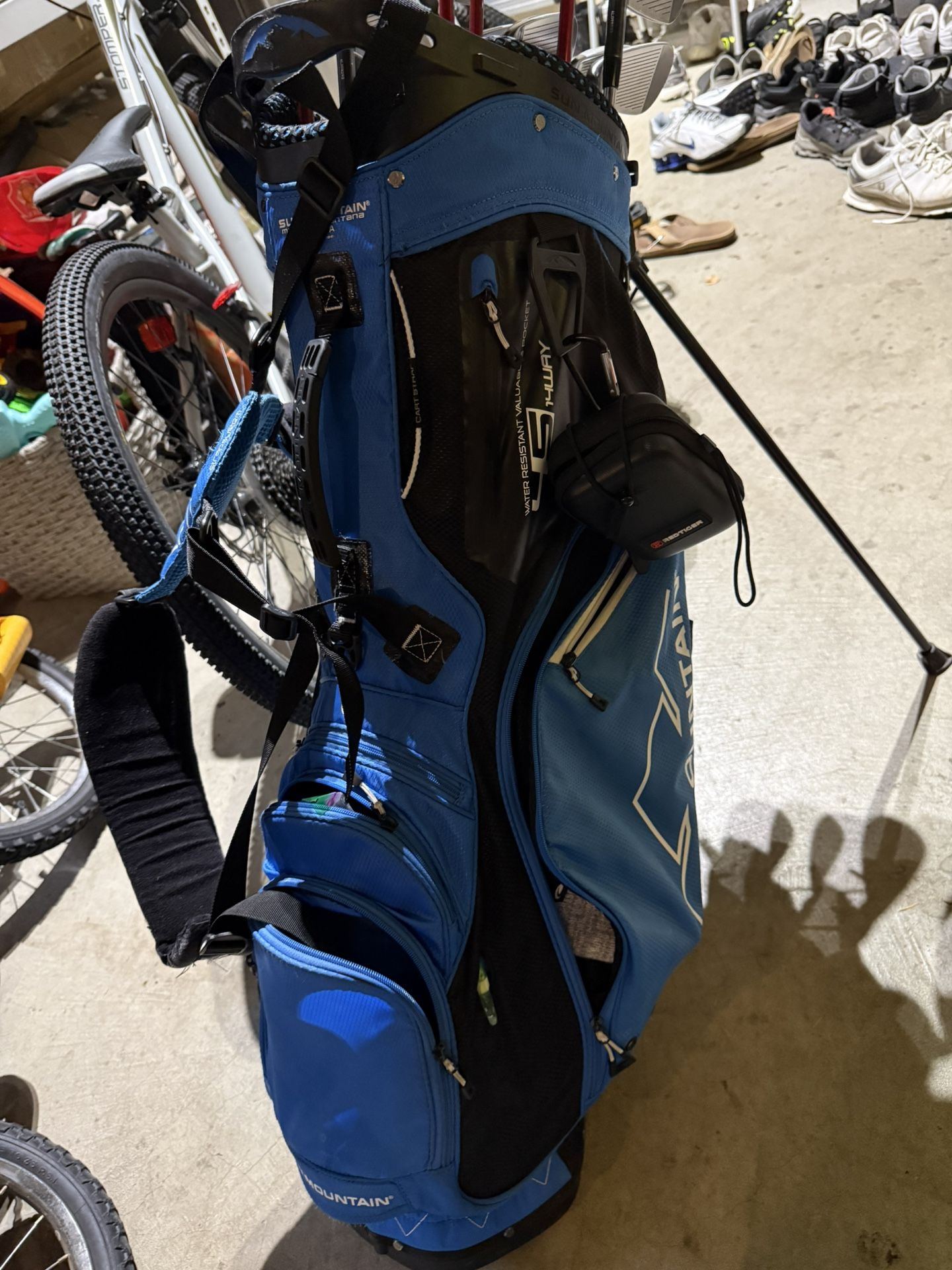 Used Sun Mountain 4.5 14 Way Stand Golf Bag In Blue