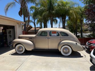 1939 Dodge Luxury Liner Sedan – Veteran-Owned Pre-War Classic (AS-IS)