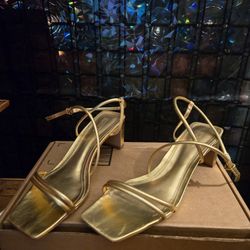 Woman's 9.5 Sandal Heel SCHUTZ