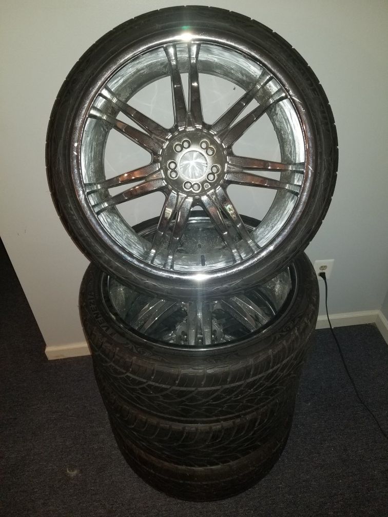 Venezia Crusade tires with rims