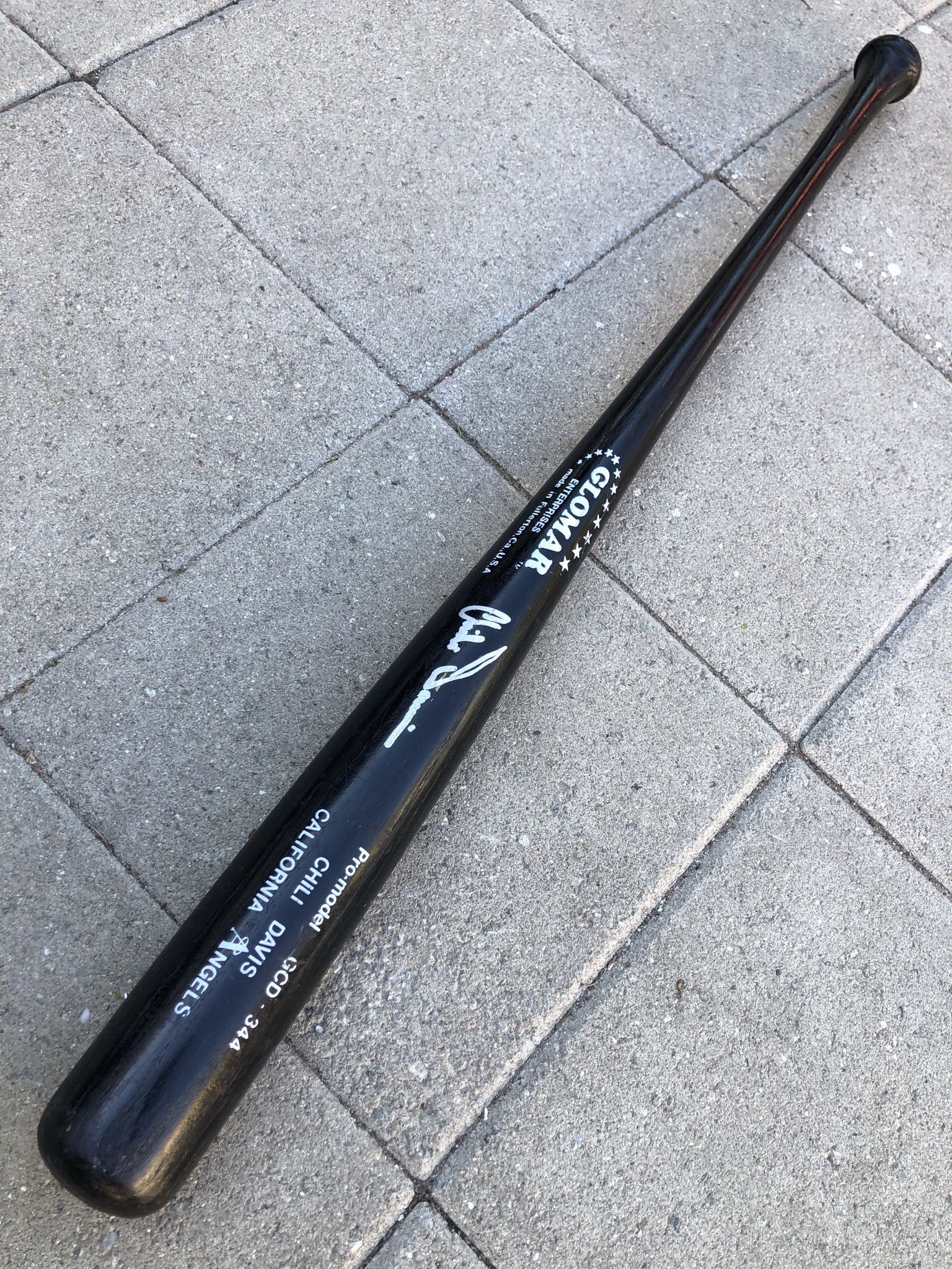 Glomar Pro Model GCD-344 35in Signed Chilli Davis Baseball Wood Bat $60