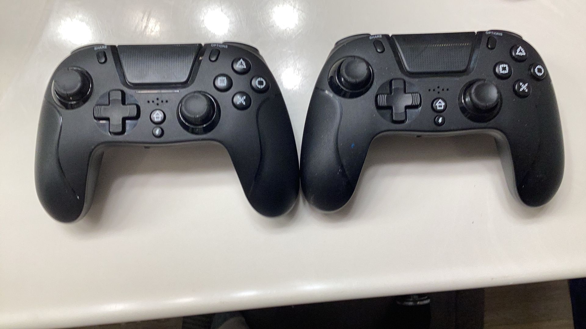 2 PS4 Controllers