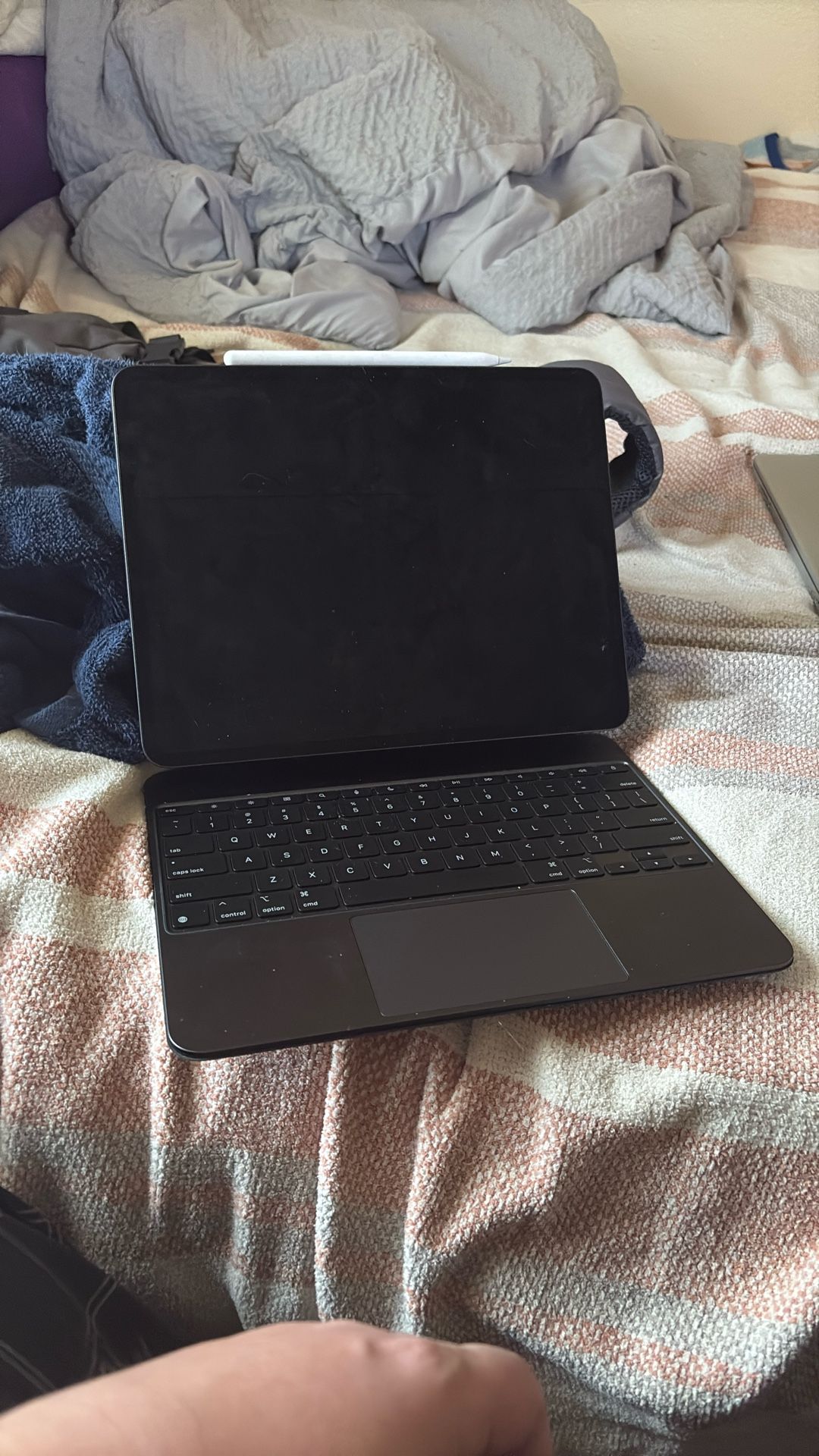 13” iPad Pro M4 W/ Apple Pencil Pro And Apple Magic Keyboard