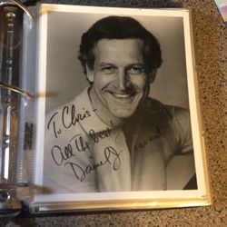 Daniel J Travanti signed photo 8 x 10