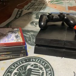 Pa4, 2 Controllers, With 4 Games And Including The Cords 