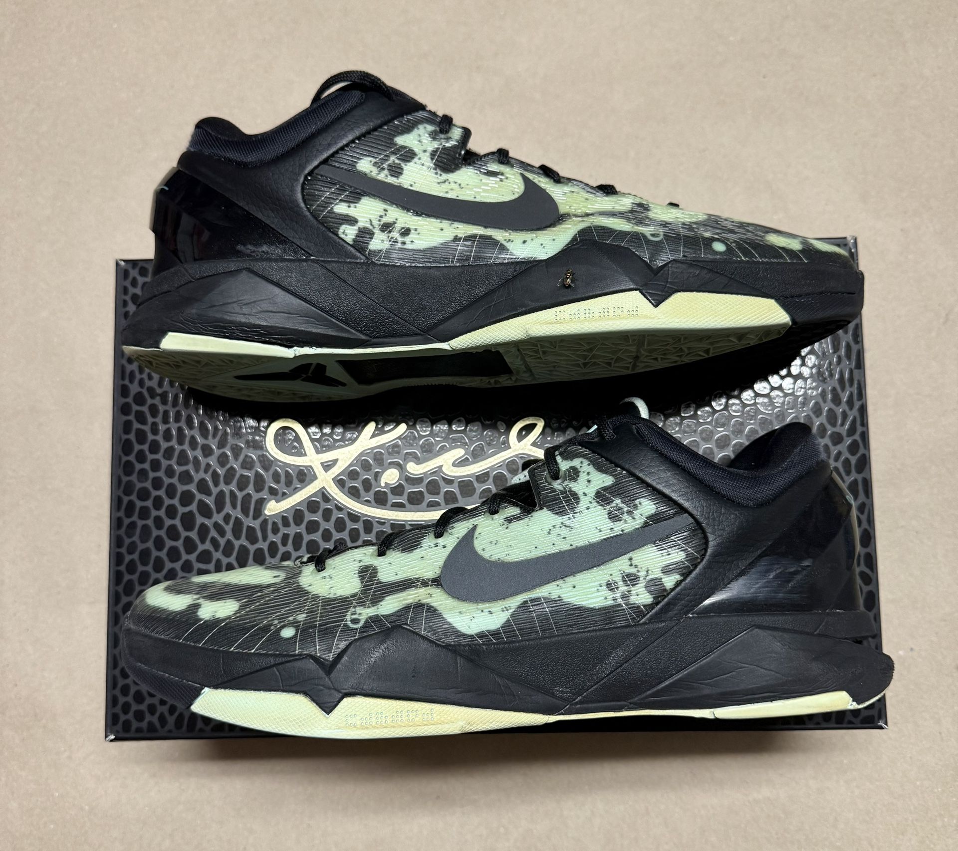 Nike Air Zoom Kobe System Mint Poison Dart Frog men's size 14