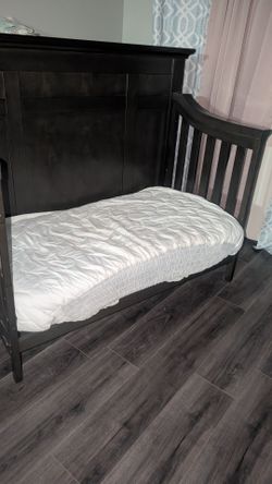 Convertible Crib
