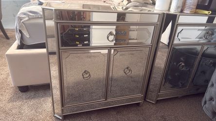 2 Mirrored Dressers
