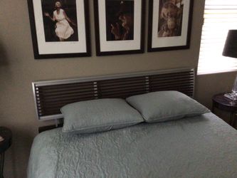 Modern Platform Bed Queen & Chest of Drawers $75