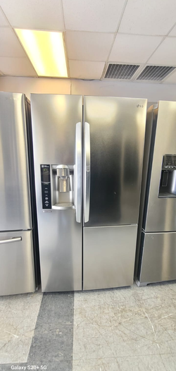 LG Side‑by‑Side Fridge – Stainless, Ice/Water Dispenser
