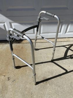 Drive 10228G Trigger Release Folding Walker