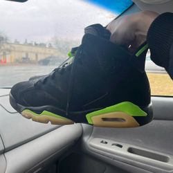 Jordan 6 Electric Greens Size 8