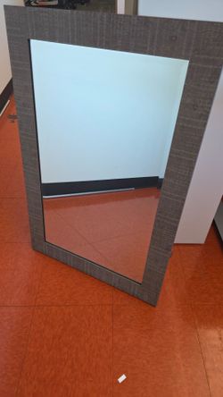 Mirror - like new