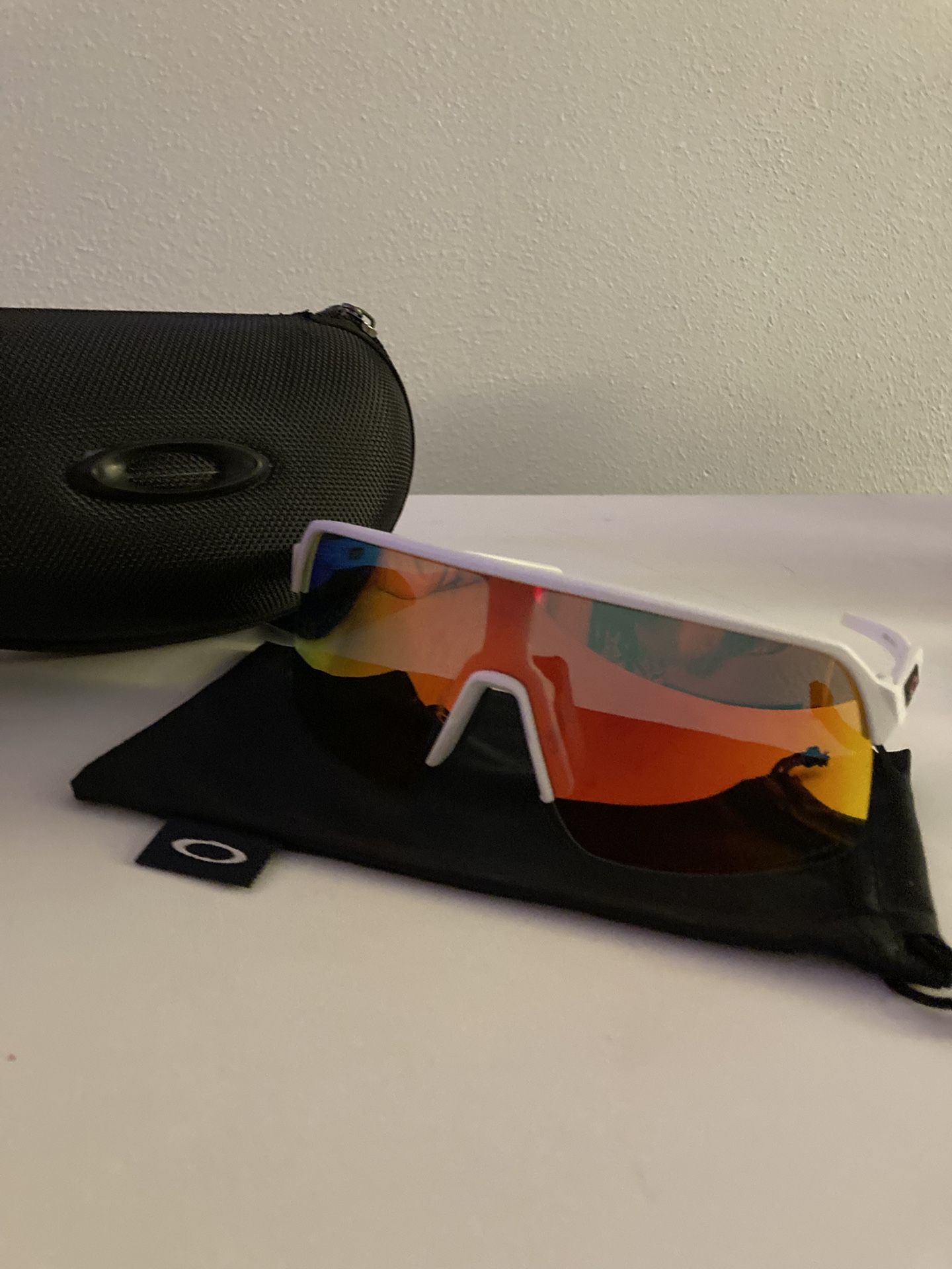 Oakleys White/Orange