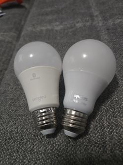WiFi Smart Bulbs - Philips Hue White & Sengled